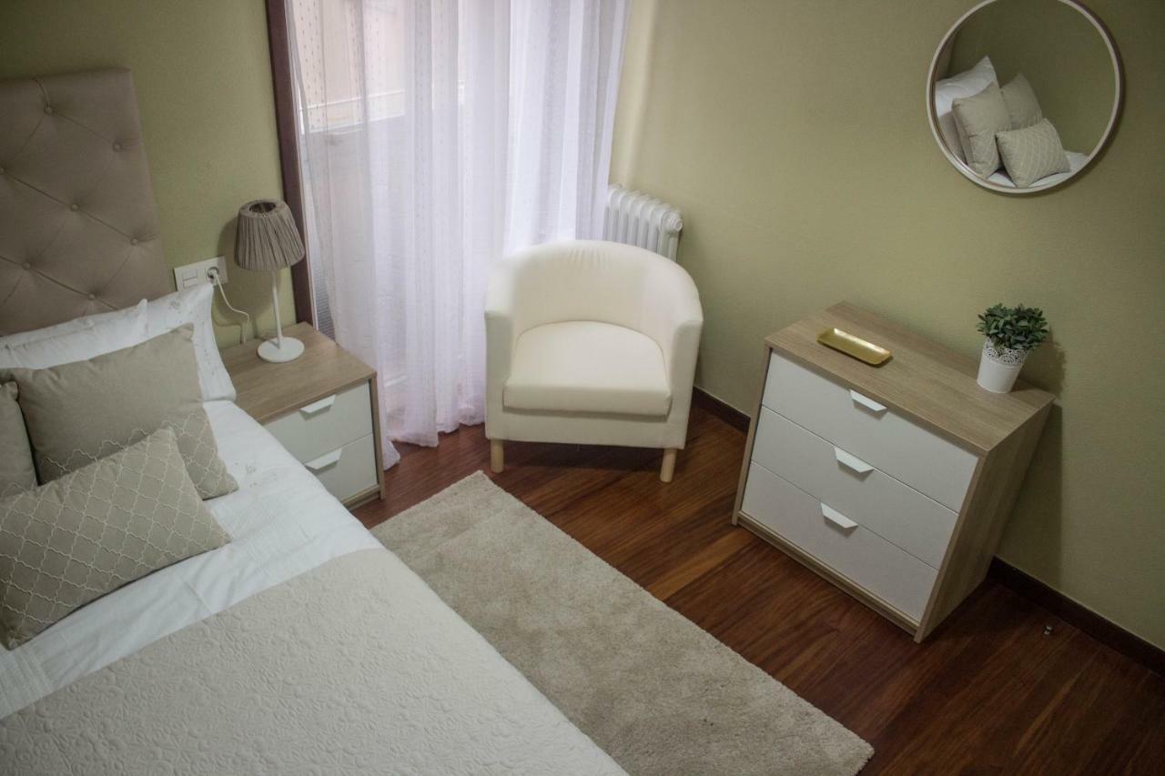 Apartamento Centrico Y Tranquilo En Santiago De Compostela Apartment Luaran gambar